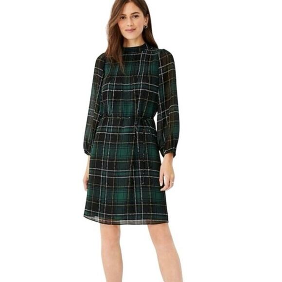 Ann Taylor Dresses & Skirts - Ann Taylor green and black plaid pintuck long balloon sleeve A-line dress.